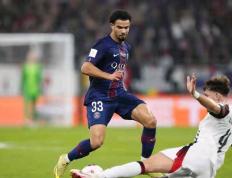 爱游戏-浓眉哥回归赛场，势不可挡首场状态亮眼，巴黎圣日耳曼观众沸腾！的简单介绍