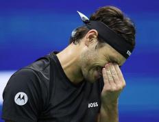 爱游戏-关于德约科维奇遭遇五连败，RNG教练面临压力！的信息